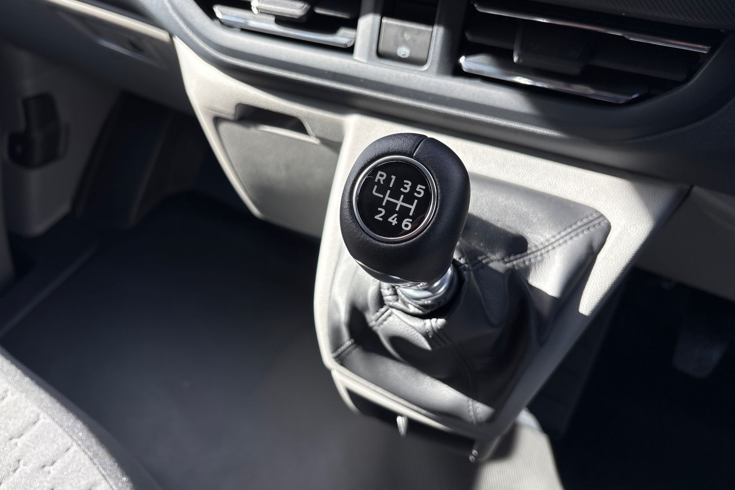Ford TRANSIT CUSTOM Photo 29