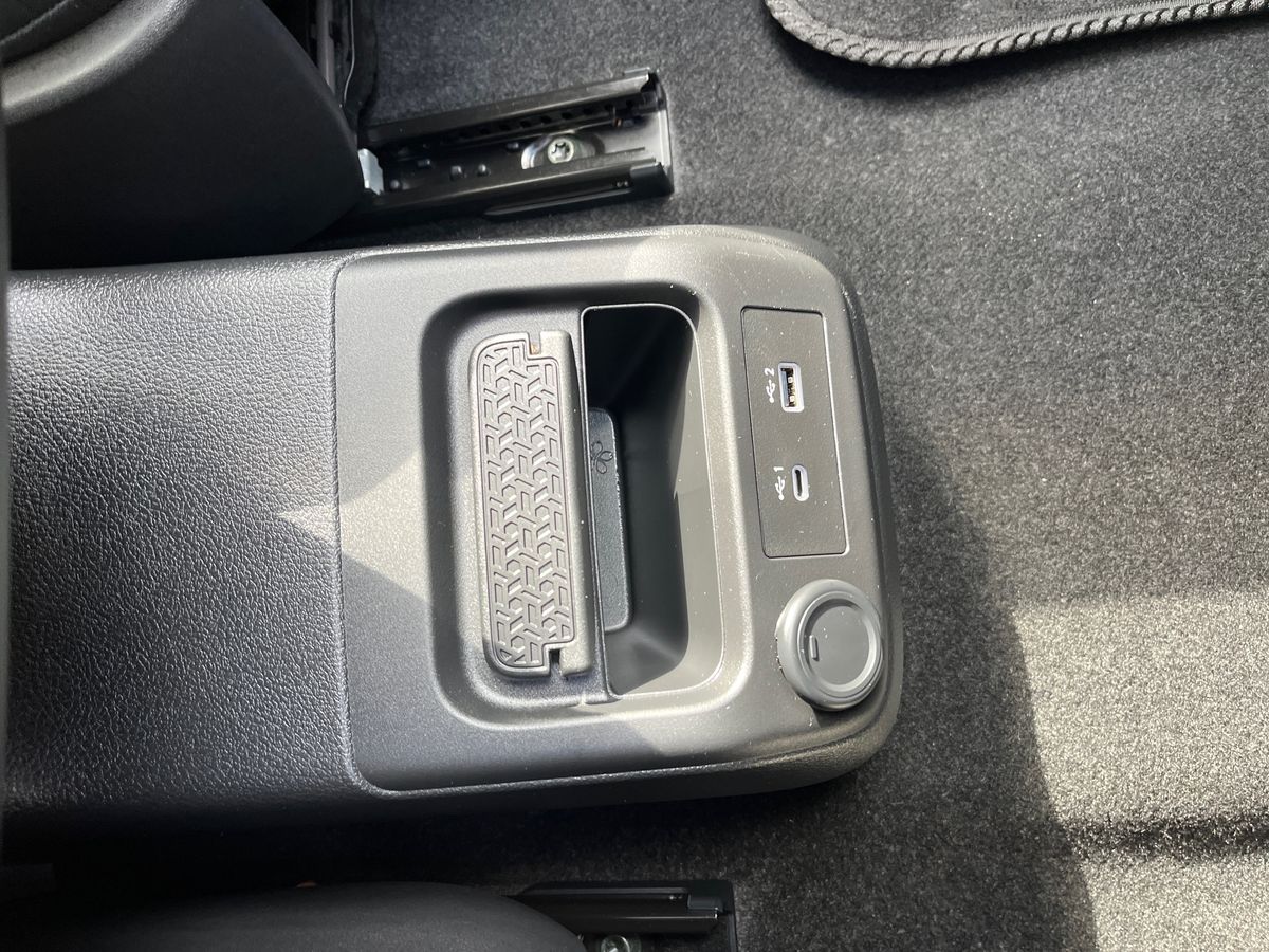 Nissan ARIYA Photo 37