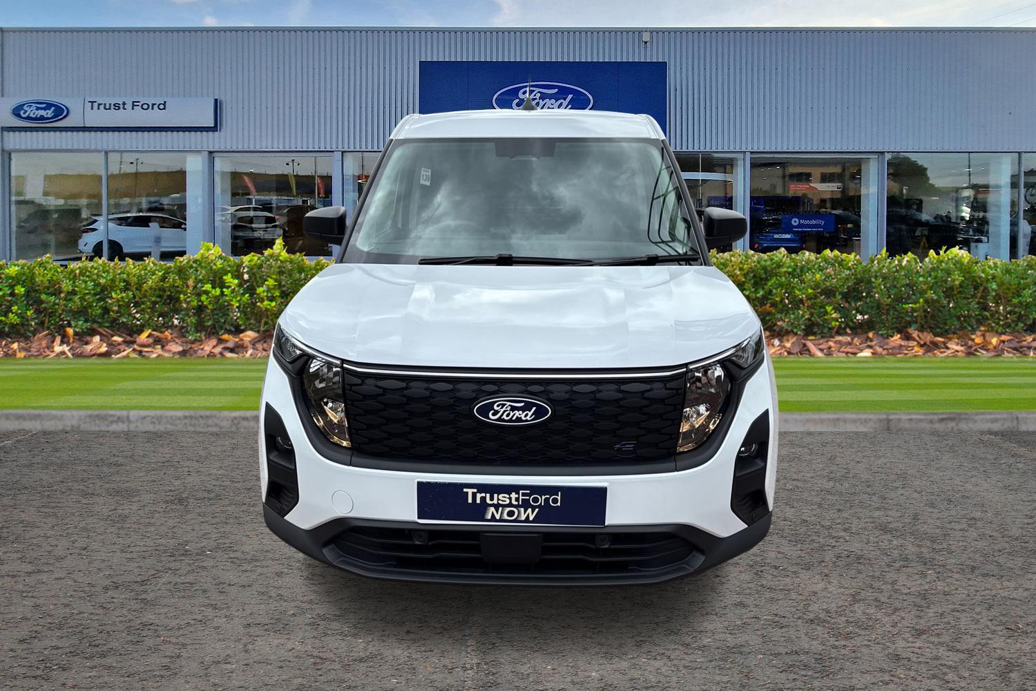 Ford E-TRANSIT COURIER Photo 11