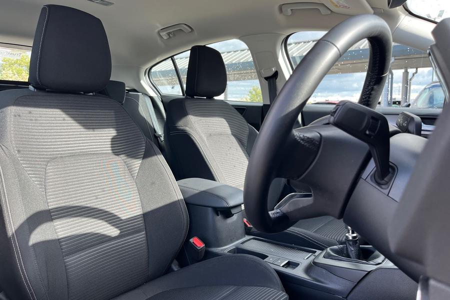 Ford Focus Photo autoimg-92d01557284881d58d6fcda7c85ebbf60e39e686.jpg