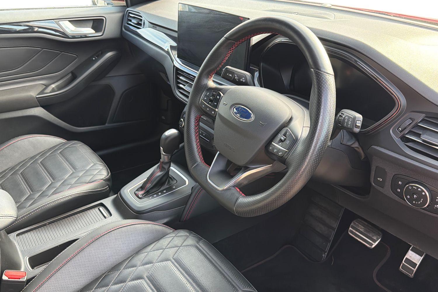 Ford FOCUS Photo 8