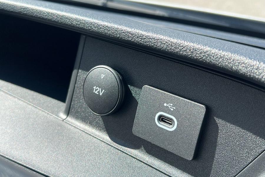 Ford TRANSIT Photo autoimg-92d1f970260830871c92b94019ca08db748aca91.jpg
