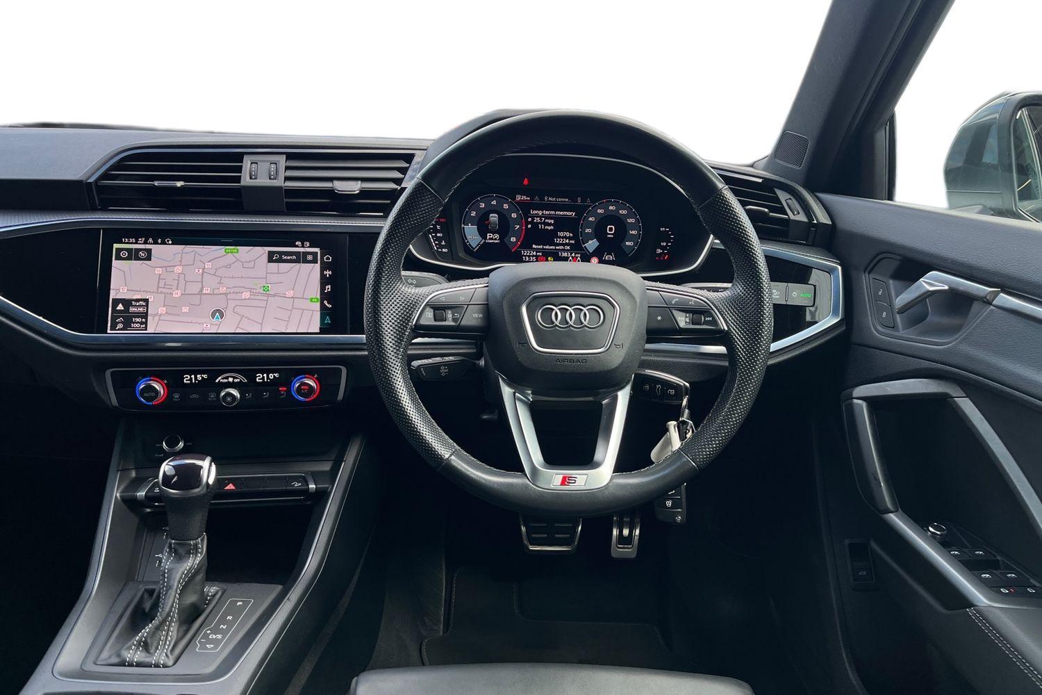 Audi Q3 Photo 10