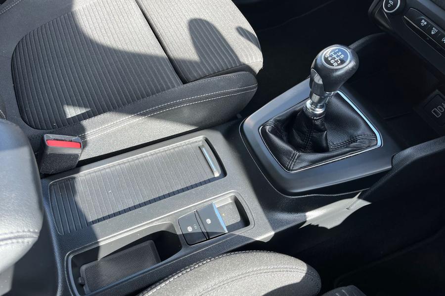 Ford Focus Photo autoimg-92dab6c08bb054a0650a43d88c07be4d8920ed5e.jpg