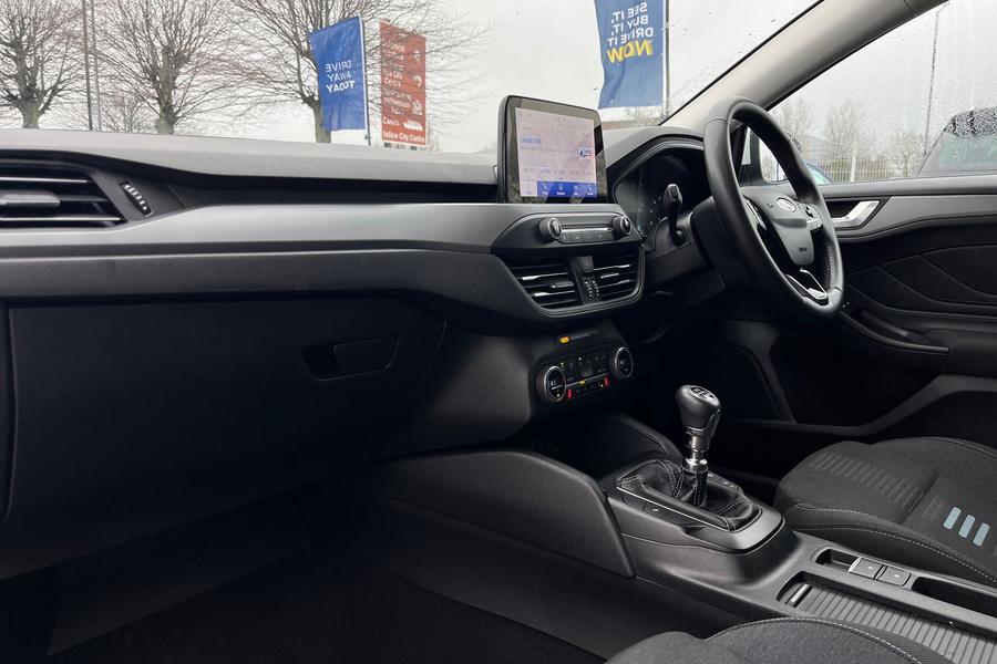 Ford FOCUS Photo autoimg-92db0ffe4905d50fec205ebe1b2a8065014ca687.jpg