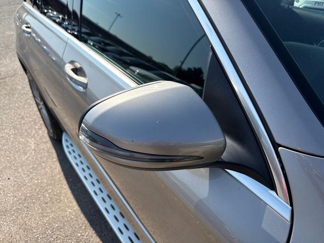 MERCEDES-BENZ Glc Photo 20