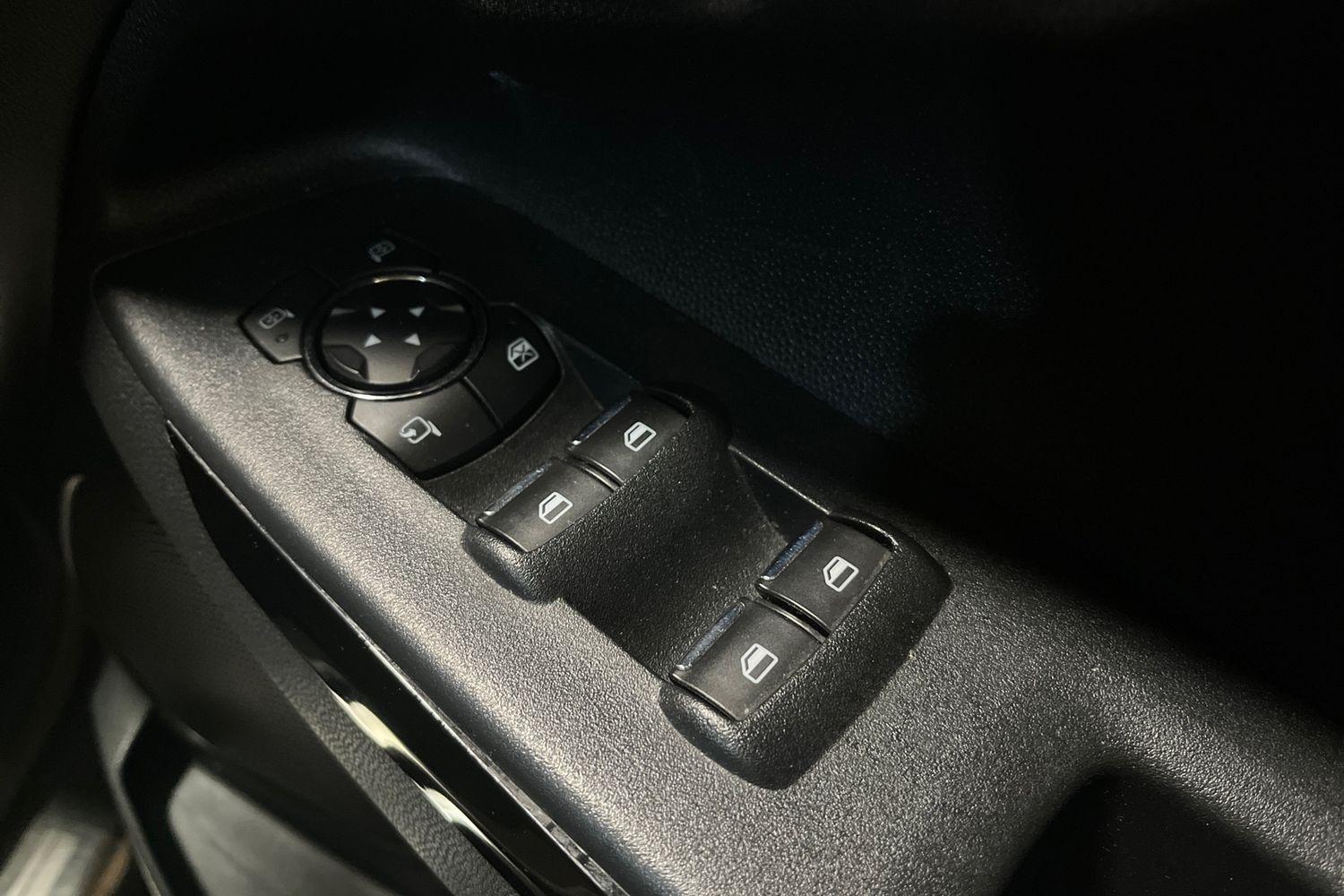 Ford ECOSPORT Photo 15