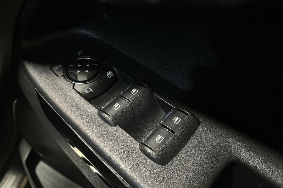 Ford ECOSPORT Photo autoimg-92dec9a39551c17ac3d8b255b50058ef870cb04b.jpg