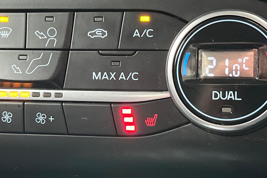 Ford FOCUS Photo autoimg-92dee8759940e187f819046024c214b8a1ab7882.jpg