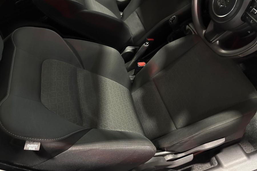 Suzuki SWIFT Photo autoimg-92e27e8d4faab0f02e9fbed3db130ddc6ece7213.jpg