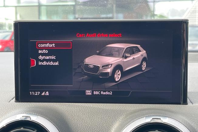 Audi Q2 Photo 22
