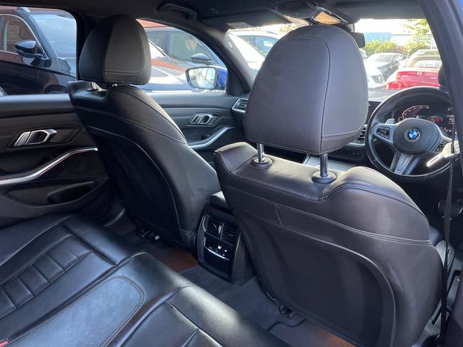 BMW 3 Series Photo 31