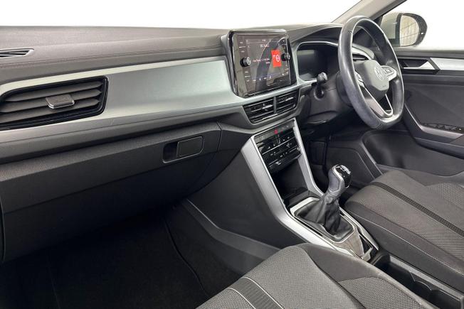 VOLKSWAGEN T-Roc Photo 2