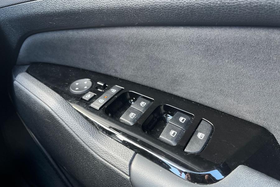 Kia SPORTAGE Photo autoimg-92e745de715586e50b9a4ba6a0ea3c6d28f67fcf.jpg