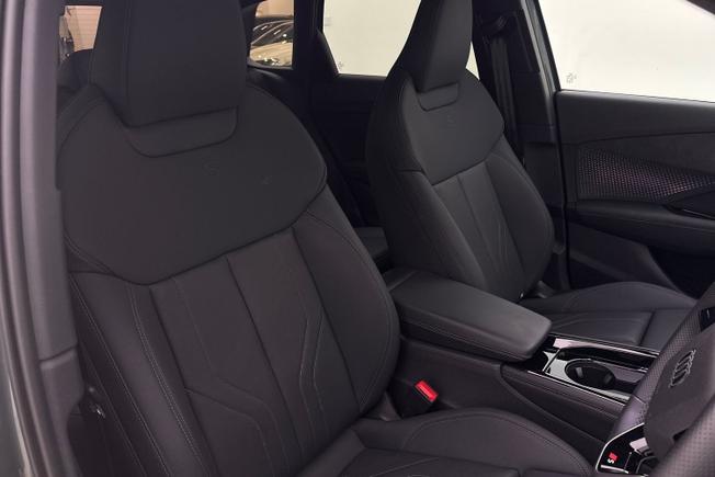 AUDI Q3 Photo 22