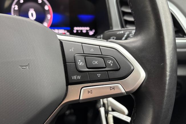 Volkswagen T-ROC Photo 17