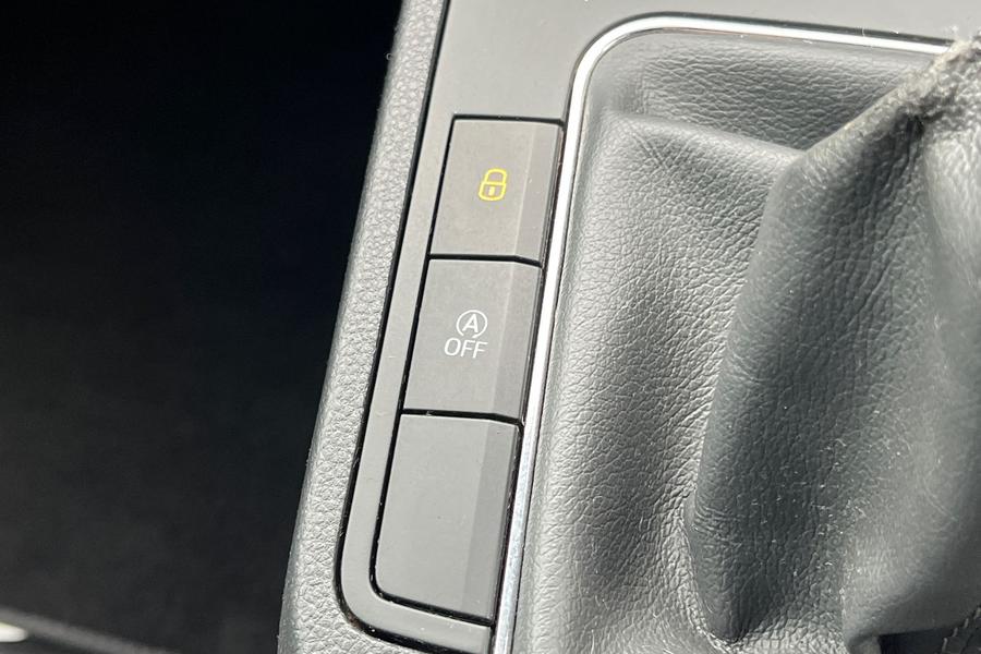 SEAT IBIZA Photo autoimg-92edb43eb7588e47c5b7cc02a05b2f4b0697f378.jpg