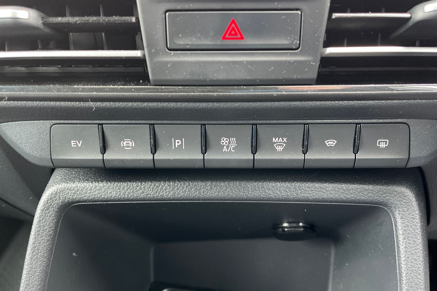 Ford TRANSIT CONNECT Photo 35
