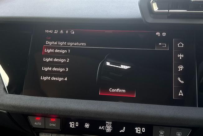 AUDI  S3 Saloon Photo 34