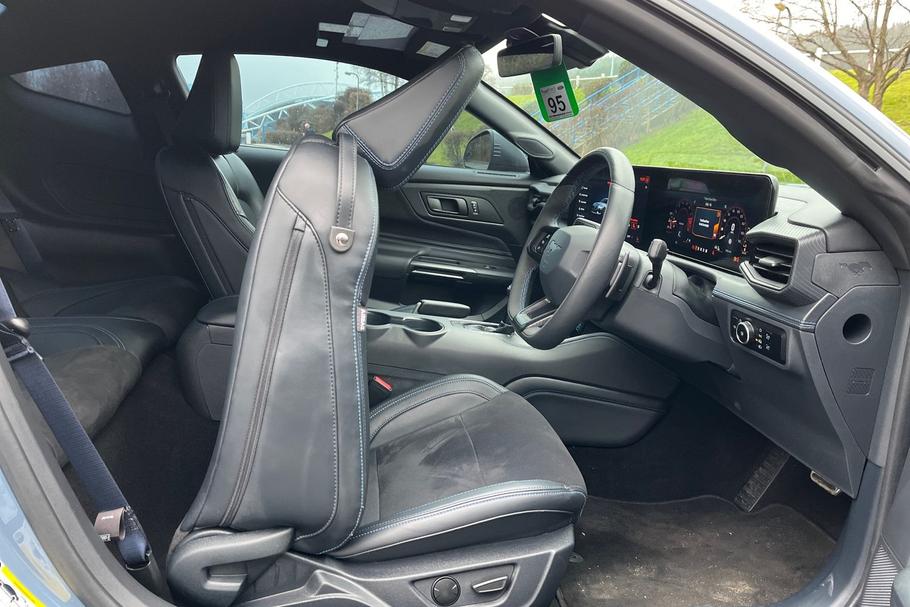 Used Ford MUSTANG YE74ZFZ 35