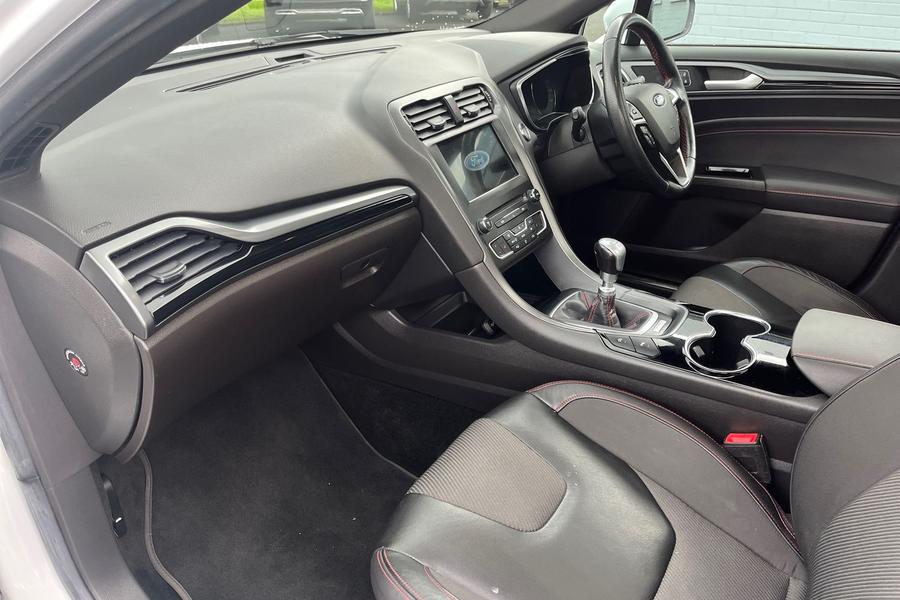 Ford MONDEO Photo autoimg-92f4a865f2b0be6fcfa8f5f487092fb8cb986a53.jpg