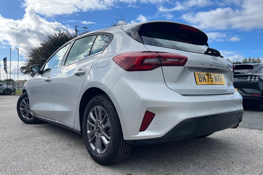 Ford Focus Photo autoimg-92f60321d112abc8e280c9c6b269a3e65f7f42f6.jpg