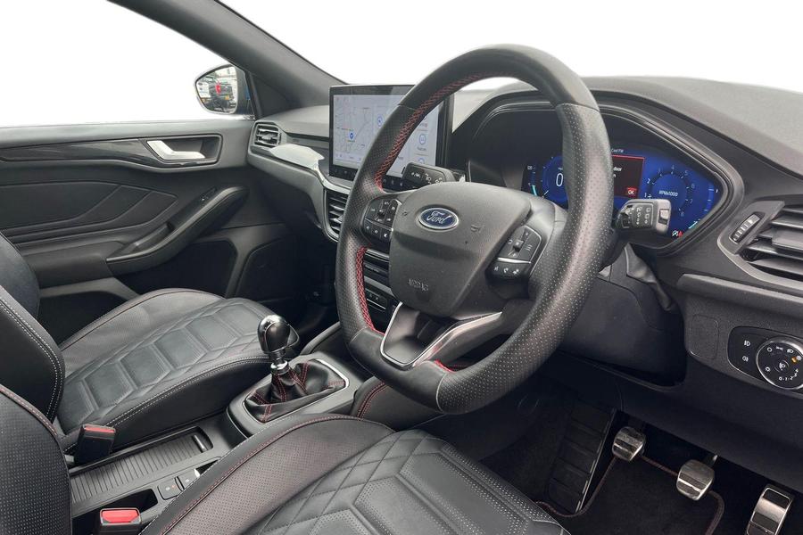 Ford FOCUS Photo autoimg-92f8b2800a666371101fcea3c90d6dbf0b05f69b.jpg