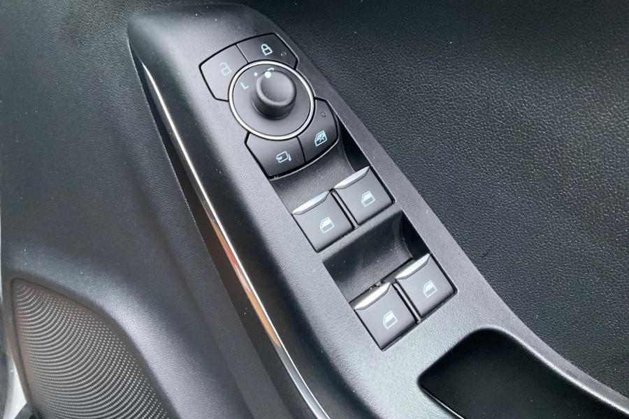 Ford PUMA Photo autoimg-92fd4bc5795d0cf9a197de3730e83bcc312c9e31.jpg