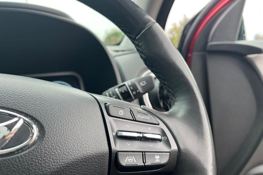Hyundai KONA Photo autoimg-92fe76c0feb050f78ef16dbc6621424d31aa16e9.jpg