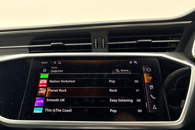AUDI A6 Saloon Photo 13