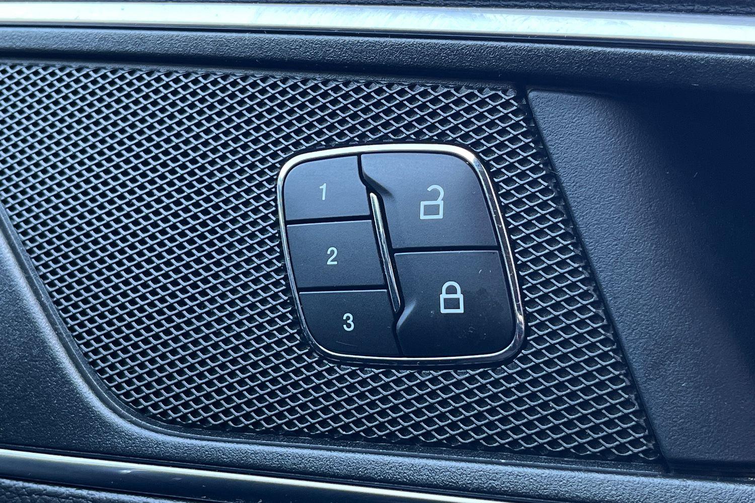 Ford S-MAX Photo 37