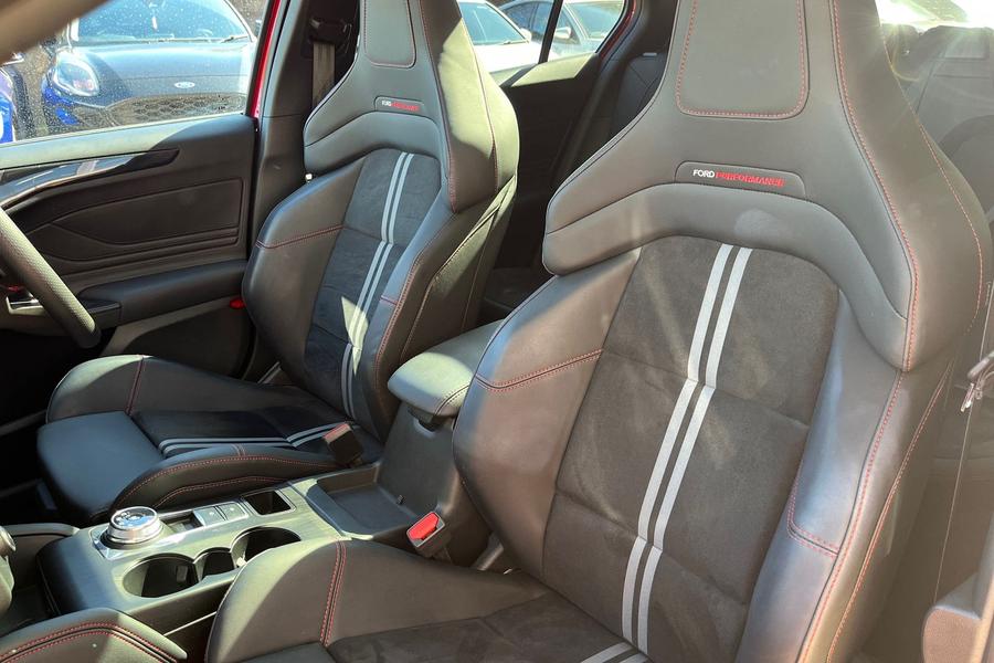 Ford Focus Photo autoimg-930379dfece4869c67c4c5a0f689ad88890f1fa5.jpg