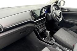 Volkswagen T-Cross Photo 2