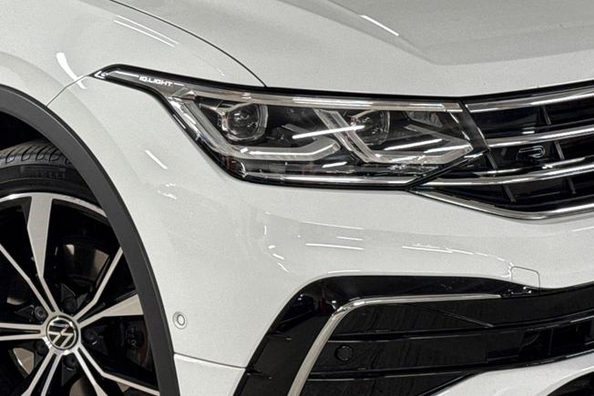 VOLKSWAGEN Tiguan Photo 19