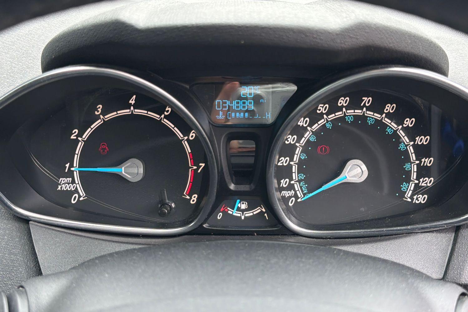 Ford FIESTA Photo 12