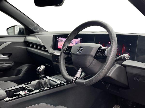 Vauxhall Astra Photo autoimg-9309300e2c99b3d105fe6923eaa5d561c82493e5.jpg