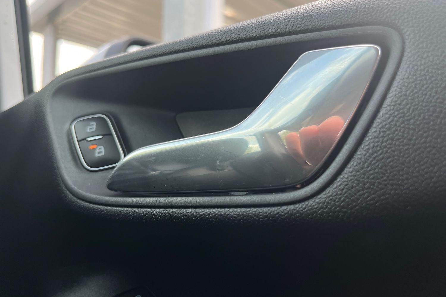 Ford Fiesta Photo 23
