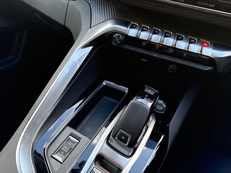 Used Peugeot 3008 EK22WWT 23