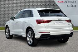 AUDI Q3 Photo 3