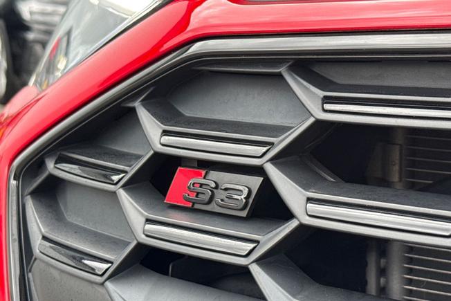AUDI S3 Photo 24