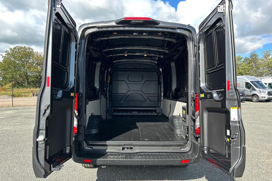 Used Ford E-TRANSIT 7