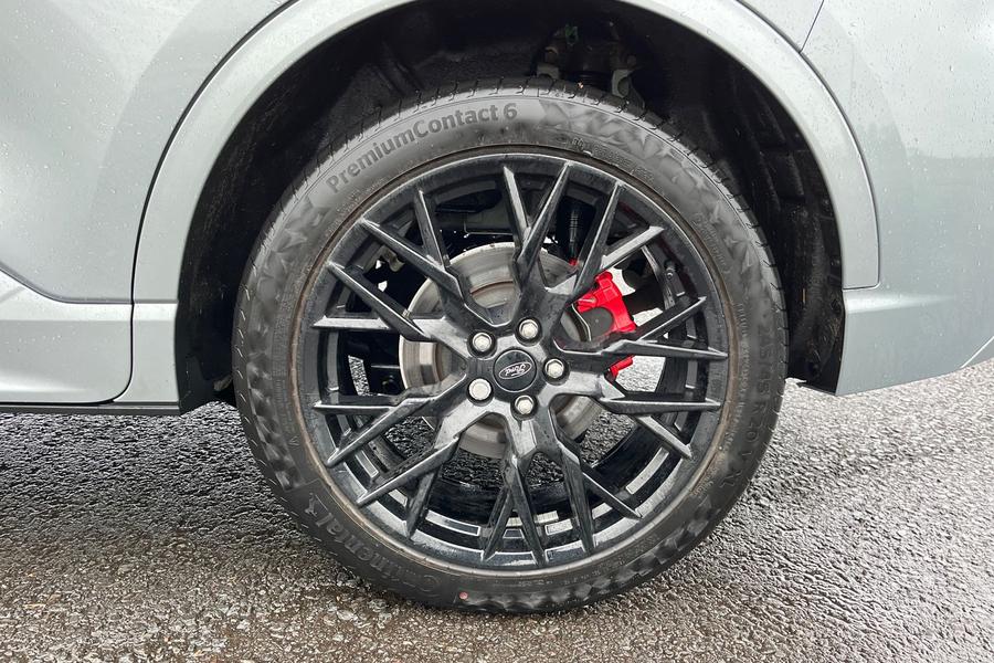 Ford KUGA Photo autoimg-93195187e9fff62e6a3b88b1601615f48ef13026.jpg