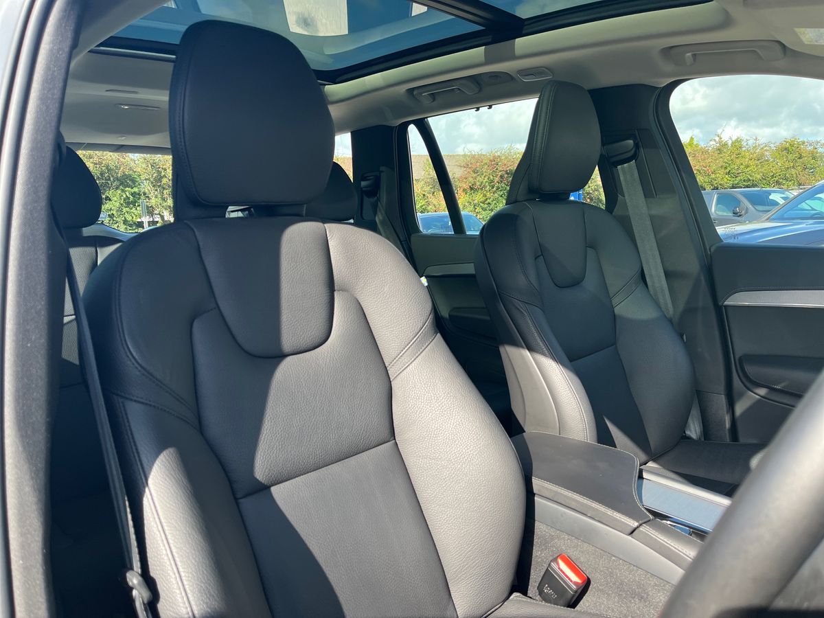 Volvo XC90 Photo 26