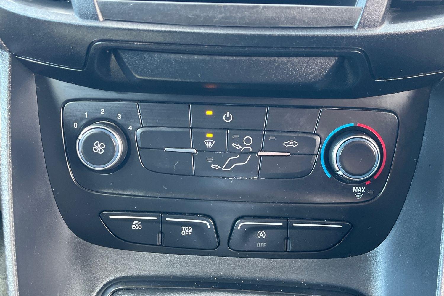 Ford TRANSIT CONNECT Photo 22