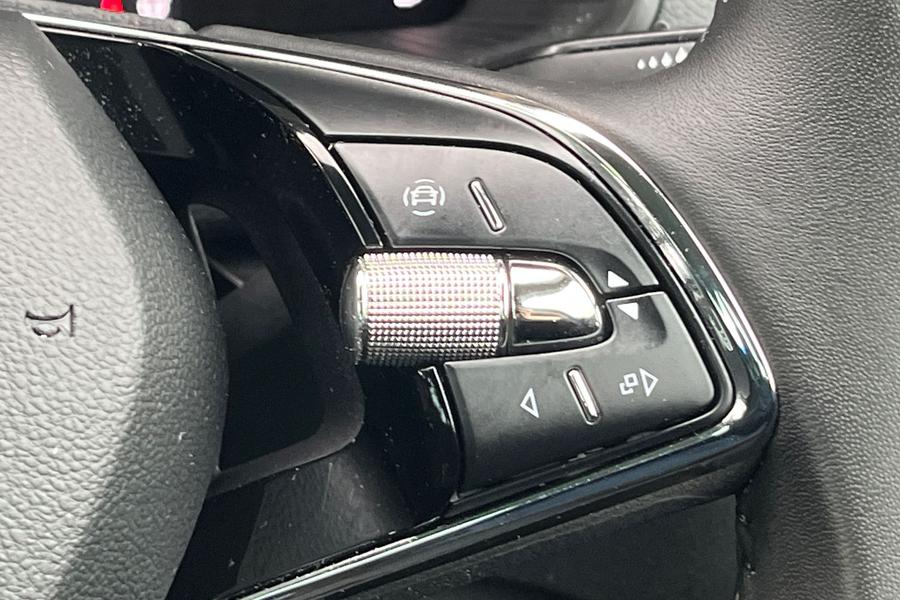 Skoda KAROQ Photo autoimg-93306418d698d32d031bd96eb53c29ba6c1cf33c.jpg