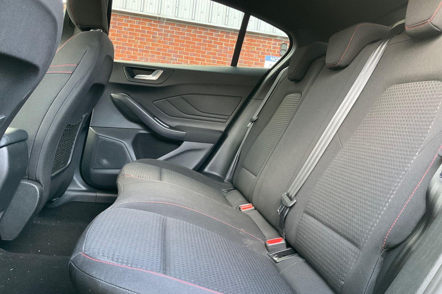 Ford Focus Photo 19
