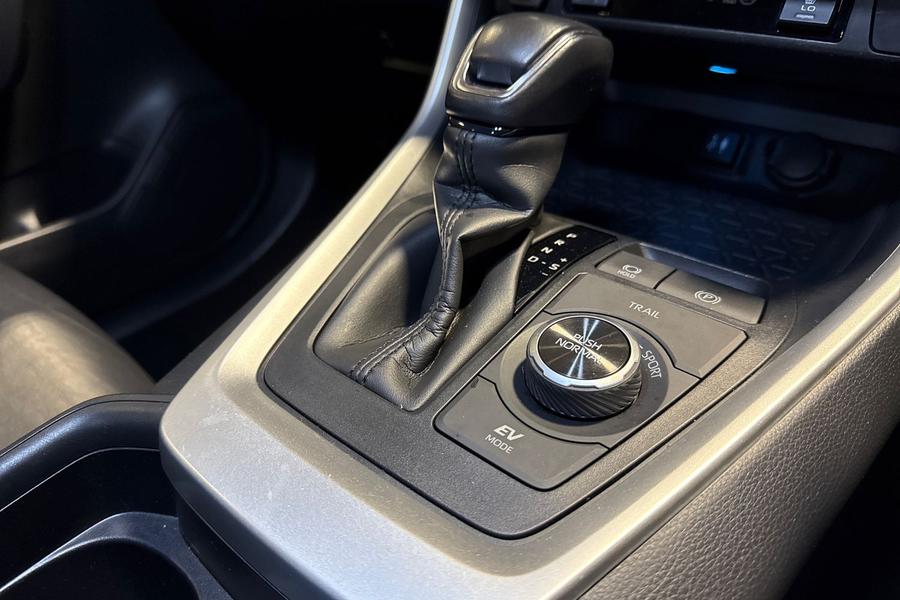 Toyota RAV4 Photo autoimg-9331d1e30ae617f84a75181469ae5769c9210f7c.jpg