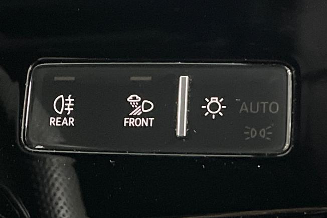 AUDI Q8 E-Tron Photo 25