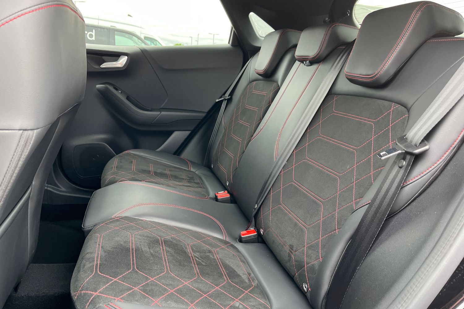 Ford PUMA Photo 19