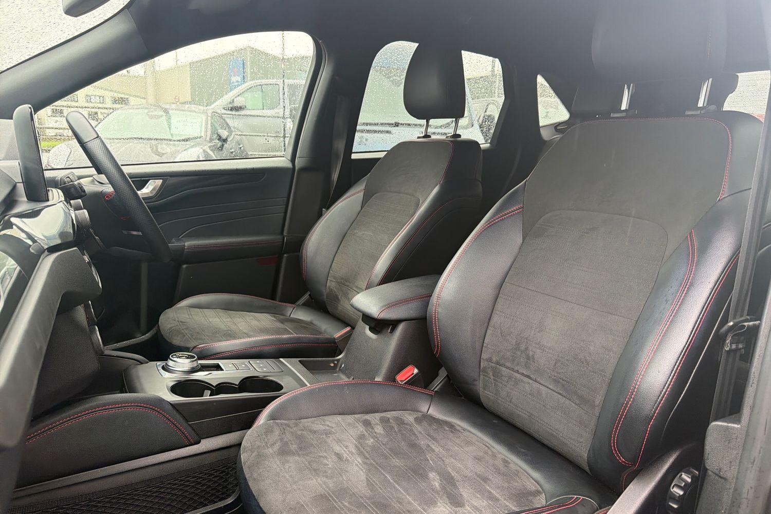 Ford KUGA Photo 18
